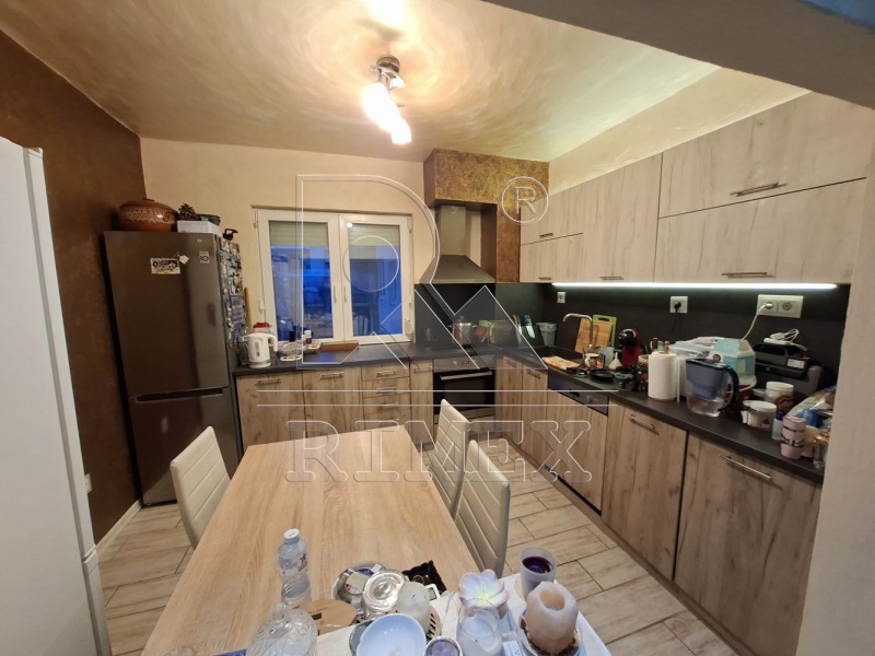 Продава 4-СТАЕН, гр. Пловдив, Южен, снимка 5 - Апартаменти - 53355197