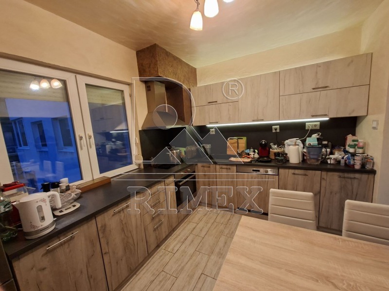 Продава 4-СТАЕН, гр. Пловдив, Южен, снимка 4 - Апартаменти - 53355197