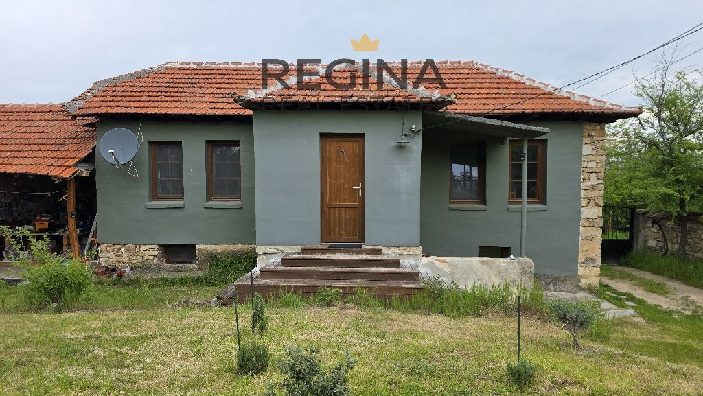 Продава КЪЩА, с. Михилци, област Пловдив, снимка 2 - Къщи - 54369635