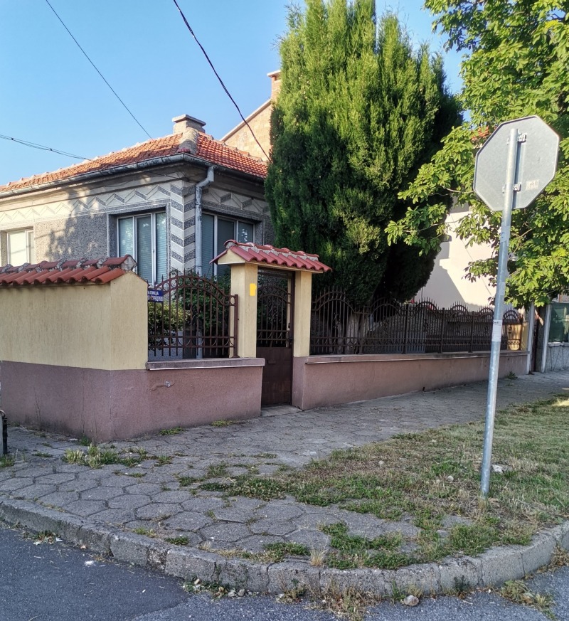 Продава КЪЩА, гр. Сливен, Руски