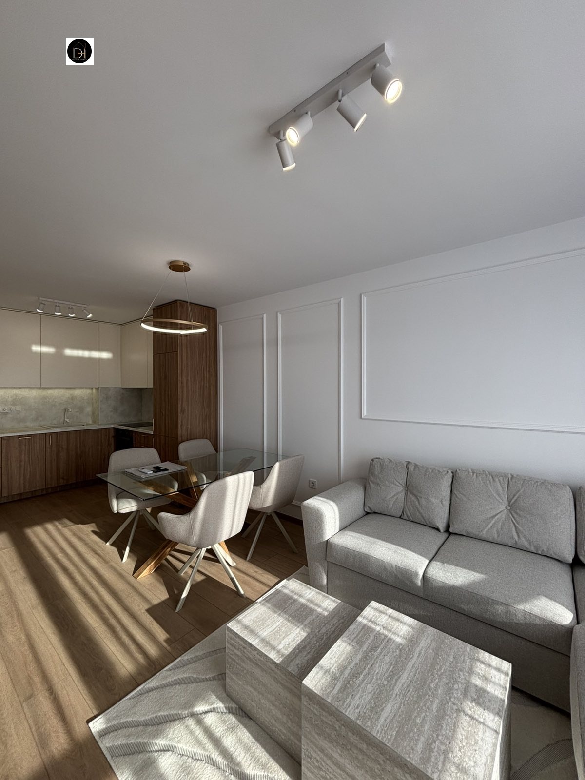 Продава 2-СТАЕН, гр. Пловдив, Остромила, снимка 2 - Апартаменти - 53880959