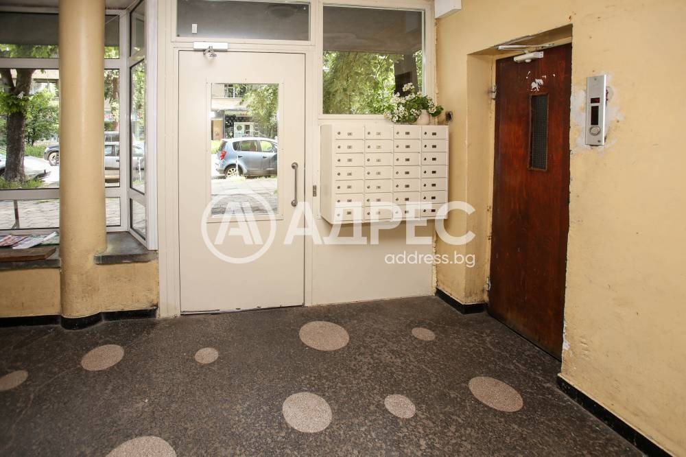 Продава 2-СТАЕН, гр. София, Гео Милев