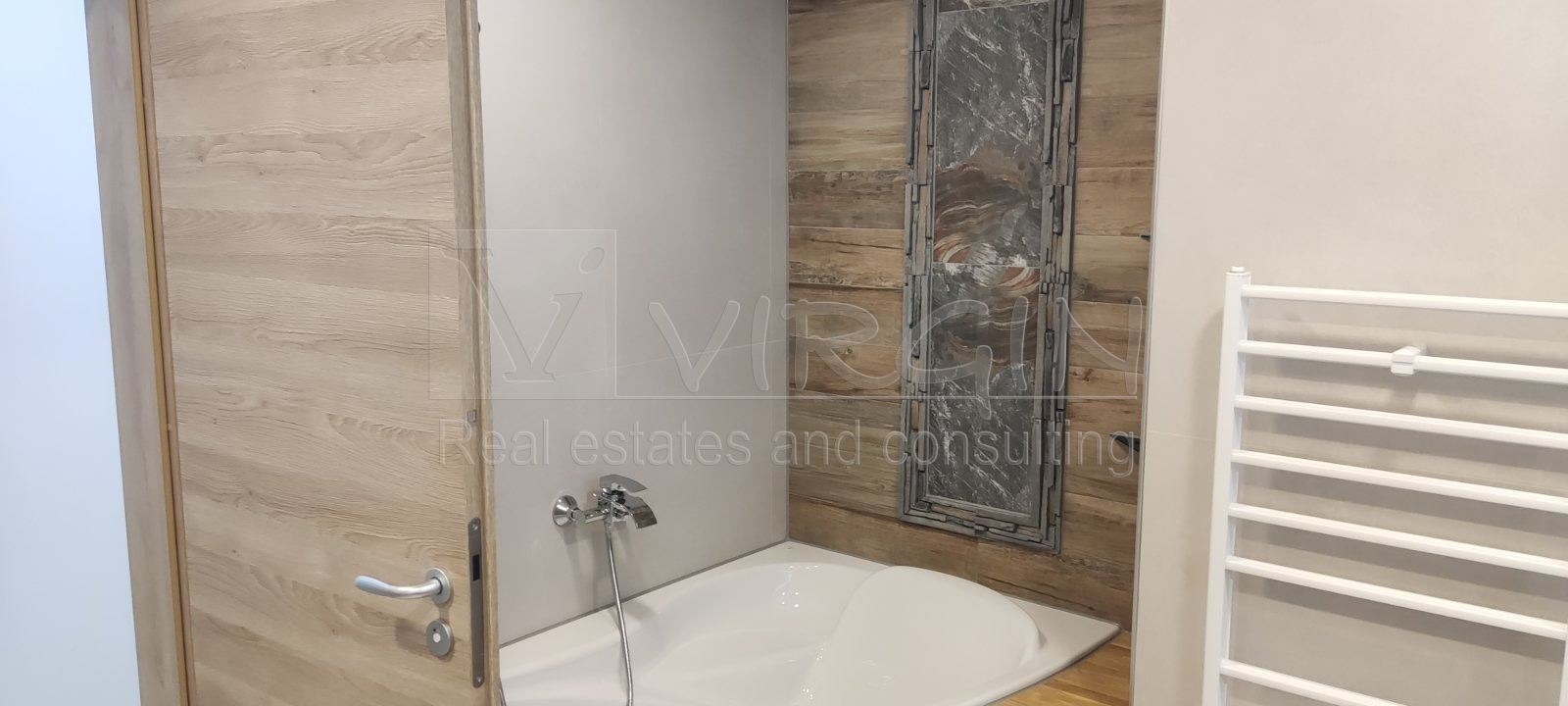 Продава 4-СТАЕН, гр. Варна, к.к. Св.Св. Константин и Елена, снимка 8 - Апартаменти - 53614997