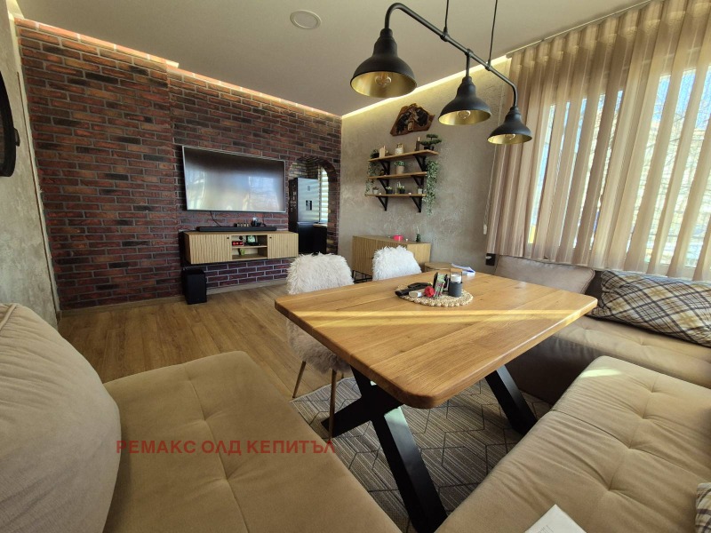 Продава ЕТАЖ ОТ КЪЩА в град Велико Търново, Акация - 117 кв.м / 270 000 € » 528 074.10 лв., РЕМАКС ОЛД КЕПИТЪЛ