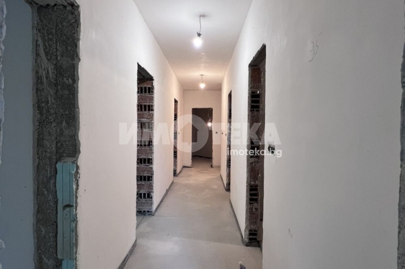 Till salu  3+ sovrum Sofia , Bojana , 262 kvm | 59670316 - bild [5]
