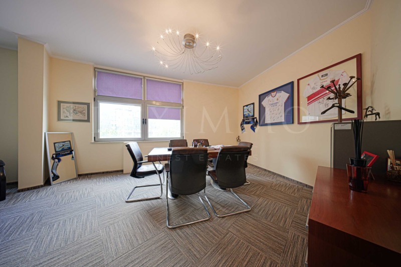 Zu verkaufen  Büro Sofia , Manastirski liwadi , 241 qm | 37327215 - Bild [2]