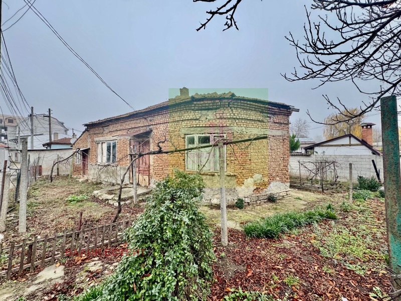 Продава КЪЩА, гр. Добрич, Център