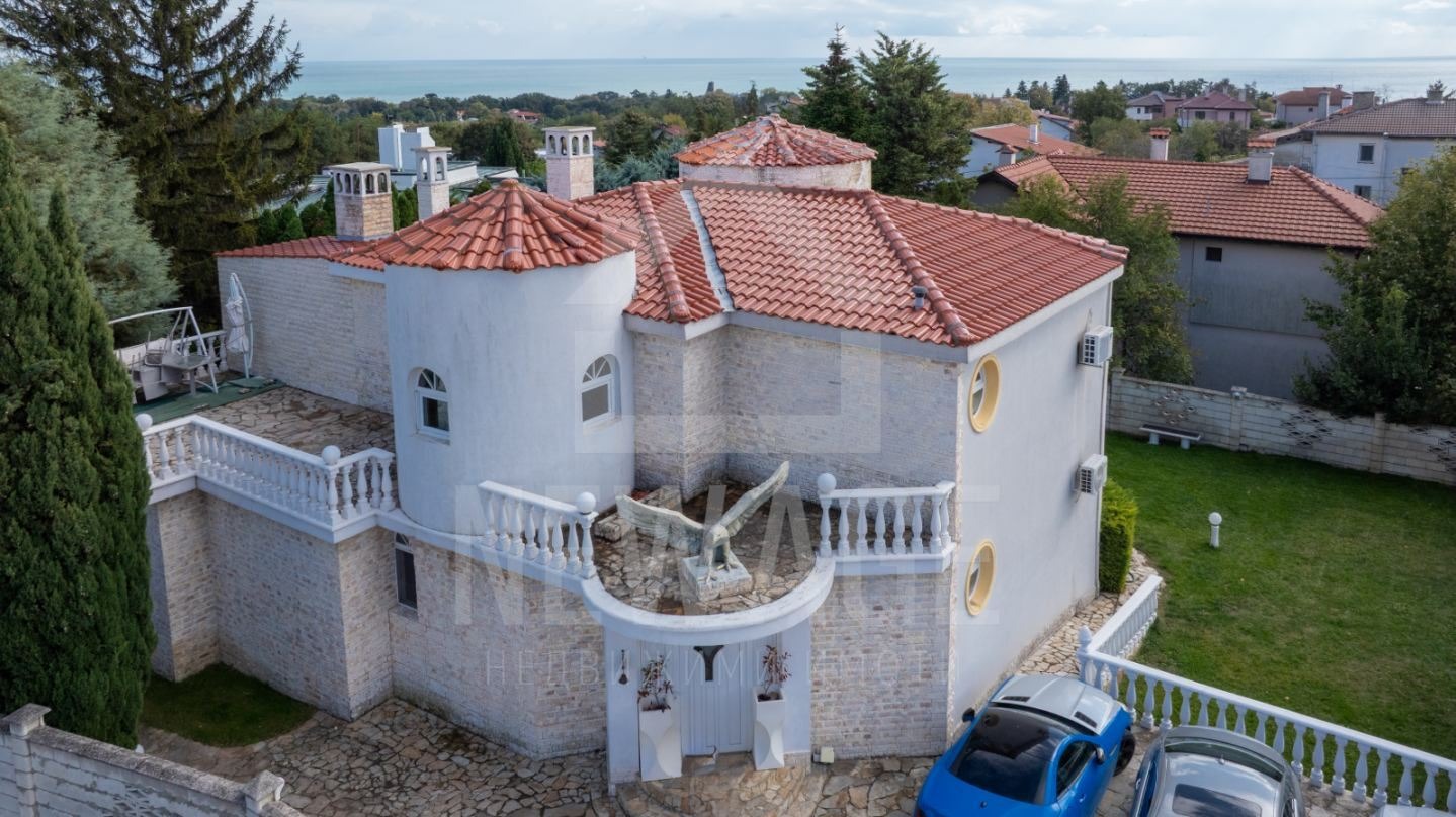 Продава КЪЩА, гр. Варна, м-т Долна Трака