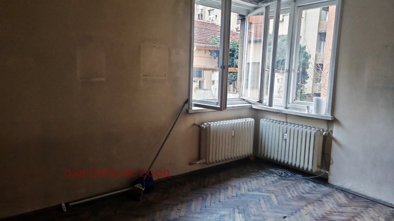 Продава 4-СТАЕН, гр. София, Докторски паметник, снимка 2 - Апартаменти - 53156406