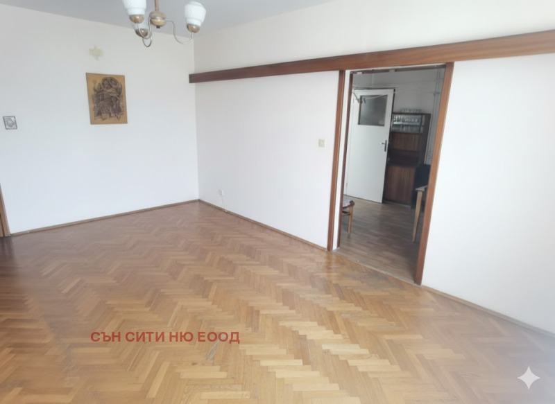 Продава 4-СТАЕН, гр. София, Докторски паметник