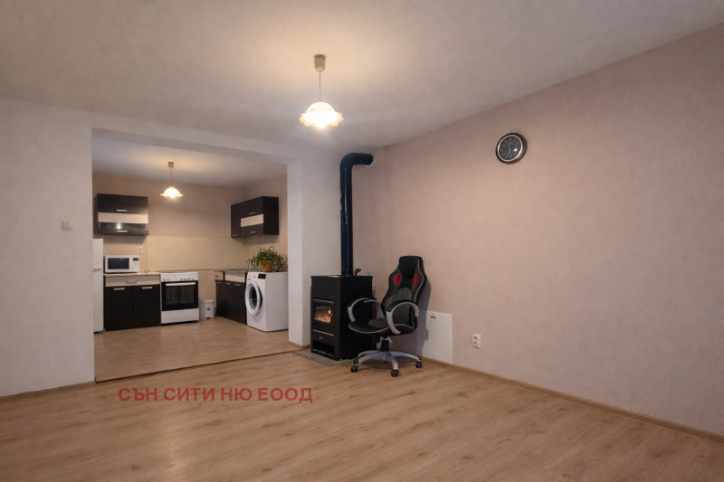 Продава КЪЩА, с. Петърч, област София област, снимка 5 - Къщи - 53078294