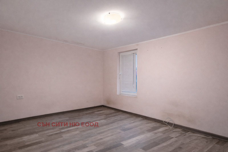 Продава КЪЩА, с. Петърч, област София област, снимка 10 - Къщи - 53078294