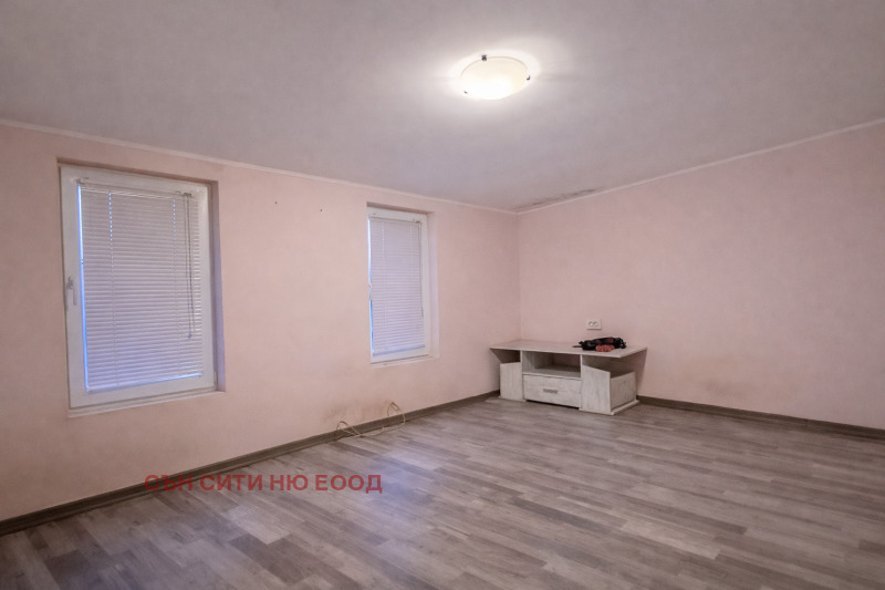 Продава КЪЩА, с. Петърч, област София област, снимка 11 - Къщи - 53078294