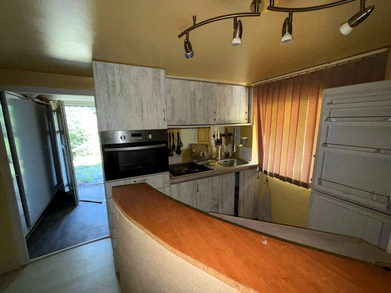 Продава КЪЩА, гр. Перник, Каменина, снимка 5 - Къщи - 55989239