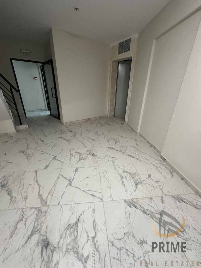 Продава 3-СТАЕН, гр. Бургас, област Бургас, снимка 2 - Апартаменти - 49525029