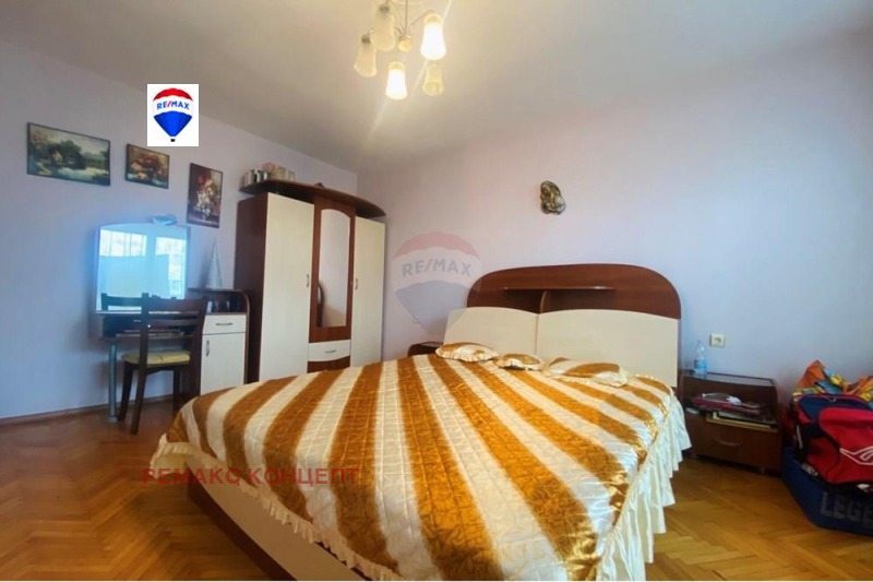 Продава  3-стаен град Шумен , Тракия , 76 кв.м | 99979169 - изображение [6]