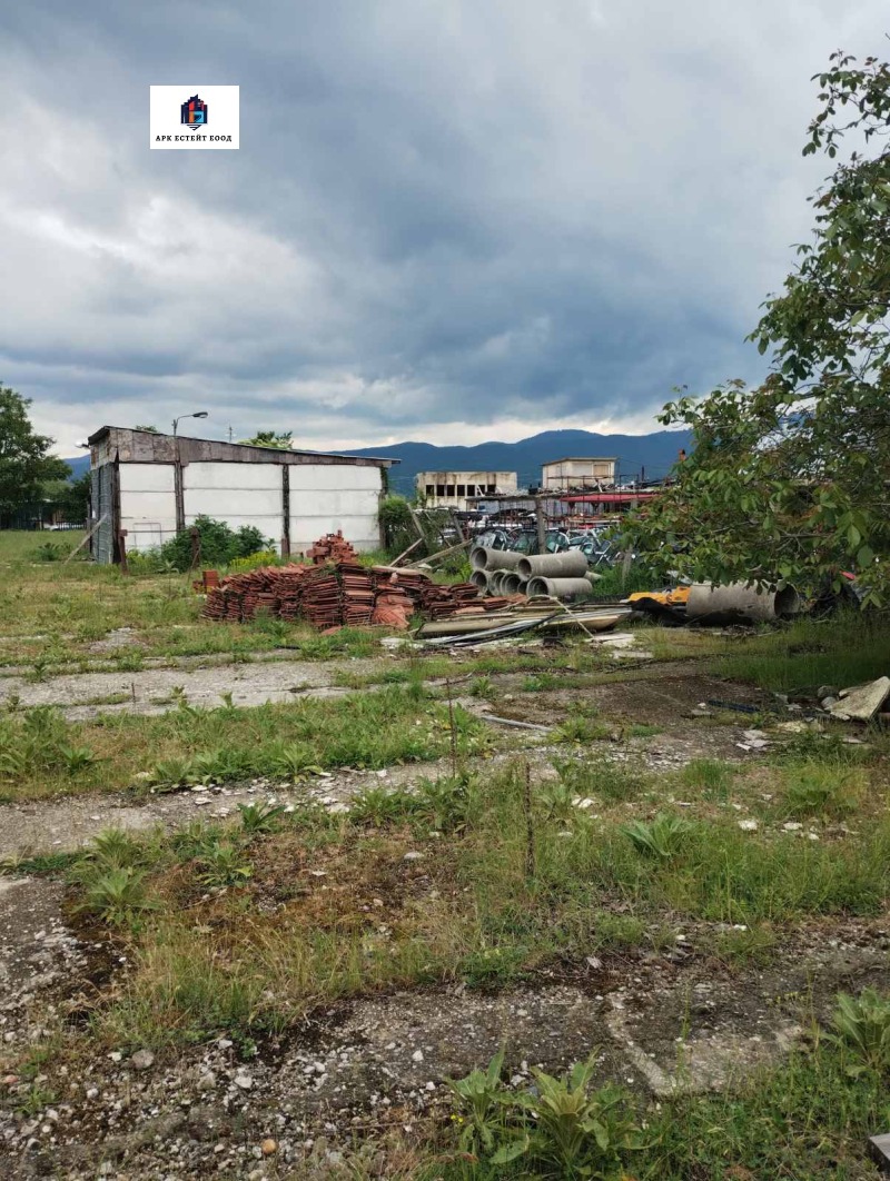 Продава  Пром. помещение област Кюстендил , с. Сапарево , 2599 кв.м | 94021424 - изображение [5]