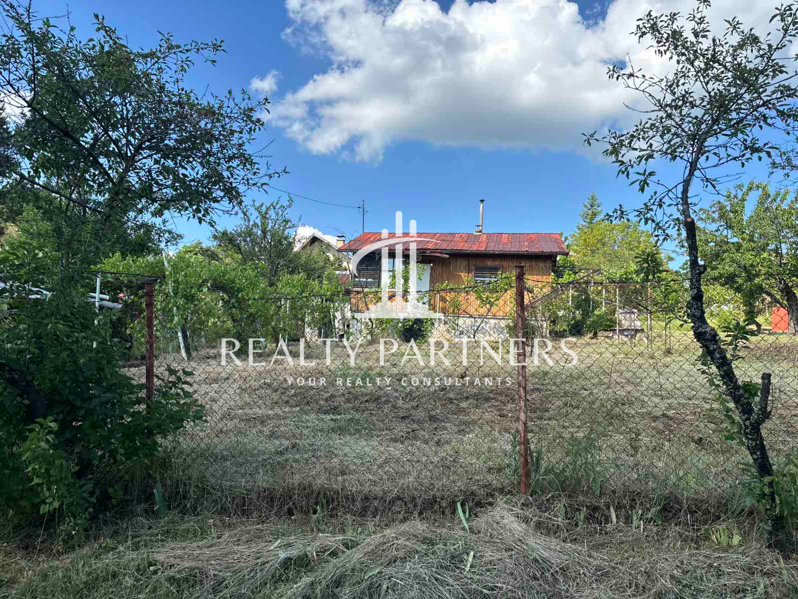 Продава КЪЩА, с. Расник, област Перник