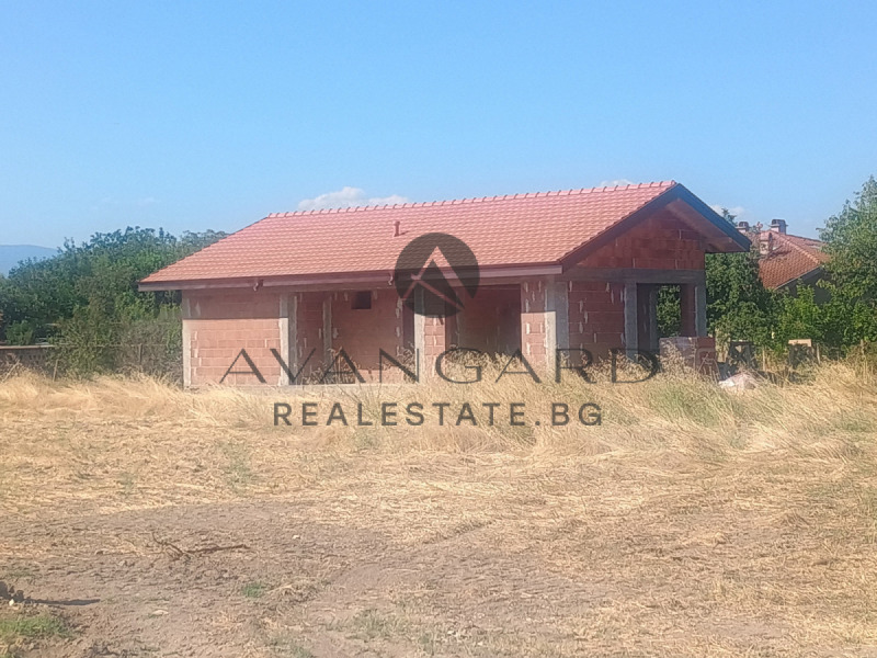 Продава КЪЩА в област Пловдив, с. Скутаре - 98 кв.м / 216 499 € » 423 435.24 лв., АВАНГАРД РИЪЛ ЕСТЕЙТ