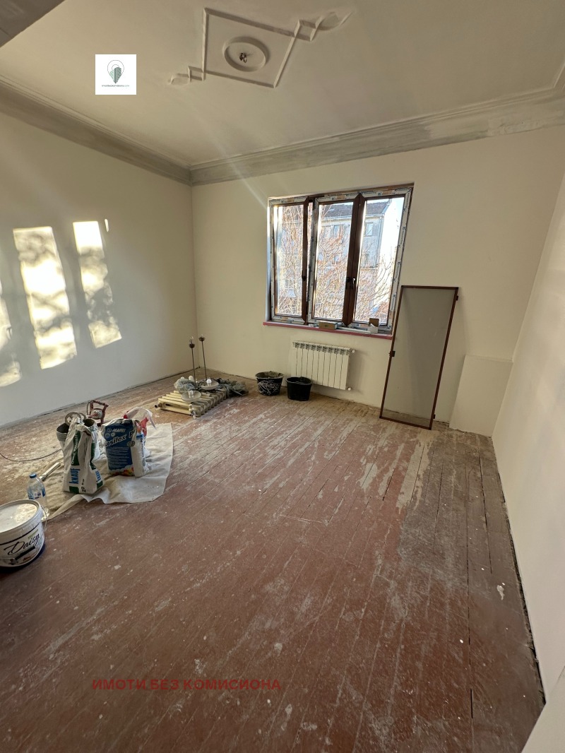 Продава 3-СТАЕН, гр. София, Център, снимка 2 - Апартаменти - 52391851