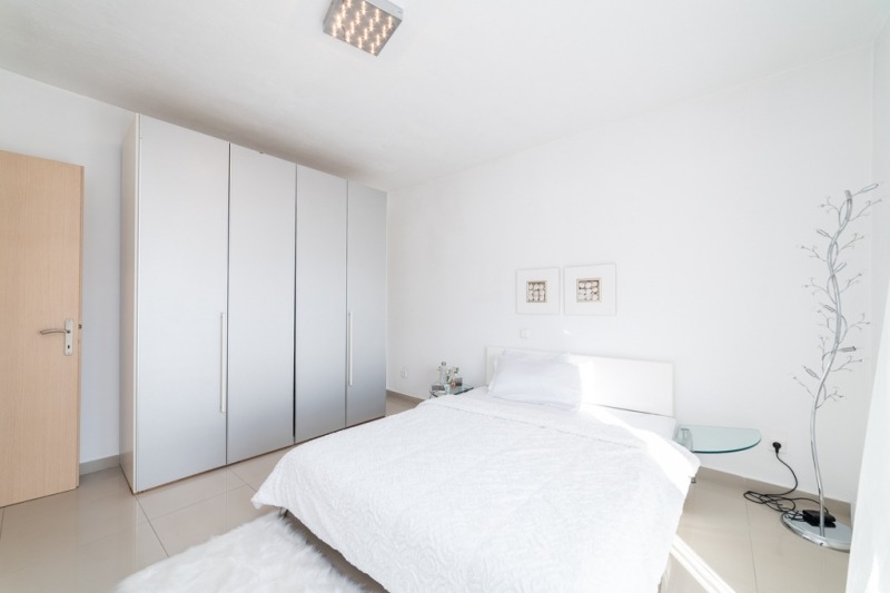 Продава МНОГОСТАЕН, гр. Варна, Център, снимка 15 - Апартаменти - 54367726