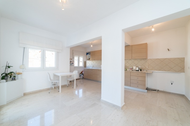 Продава МНОГОСТАЕН, гр. Варна, Център, снимка 8 - Апартаменти - 54367726