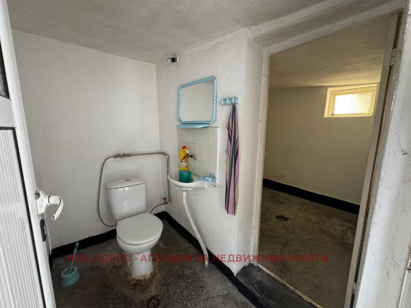 Продава КЪЩА, гр. Търговище, Малчо Малчев, снимка 10 - Къщи - 52455231