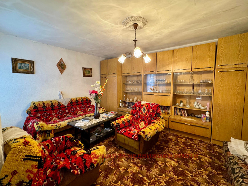 Продава КЪЩА, гр. Търговище, Малчо Малчев, снимка 3 - Къщи - 52455231