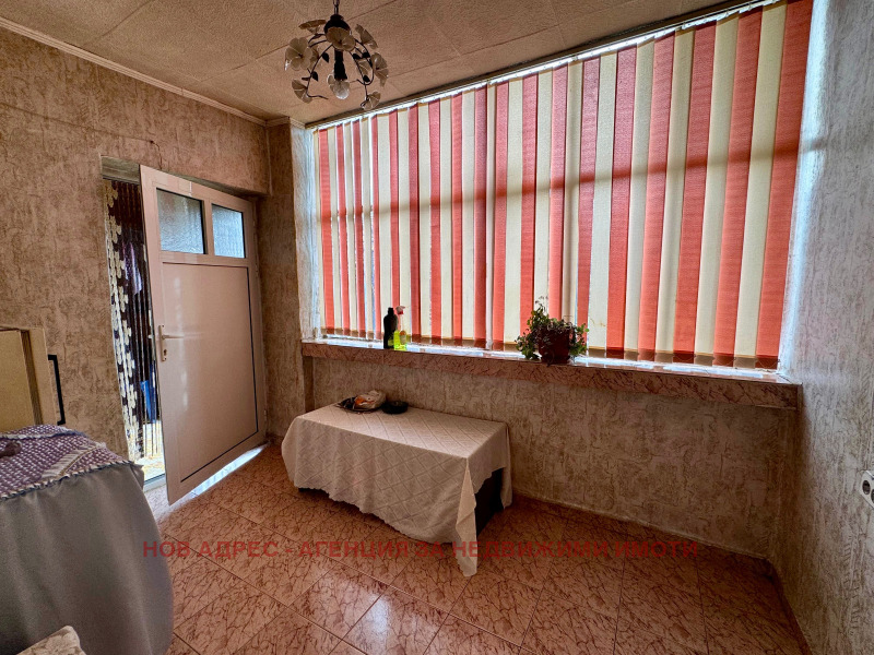 Продава КЪЩА, гр. Търговище, Малчо Малчев, снимка 8 - Къщи - 52455231