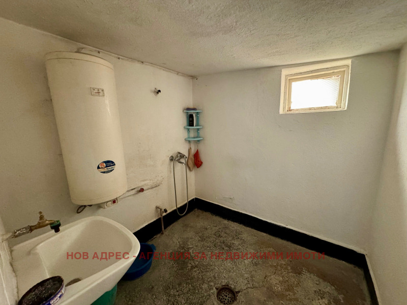 Продава КЪЩА, гр. Търговище, Малчо Малчев, снимка 9 - Къщи - 52455231