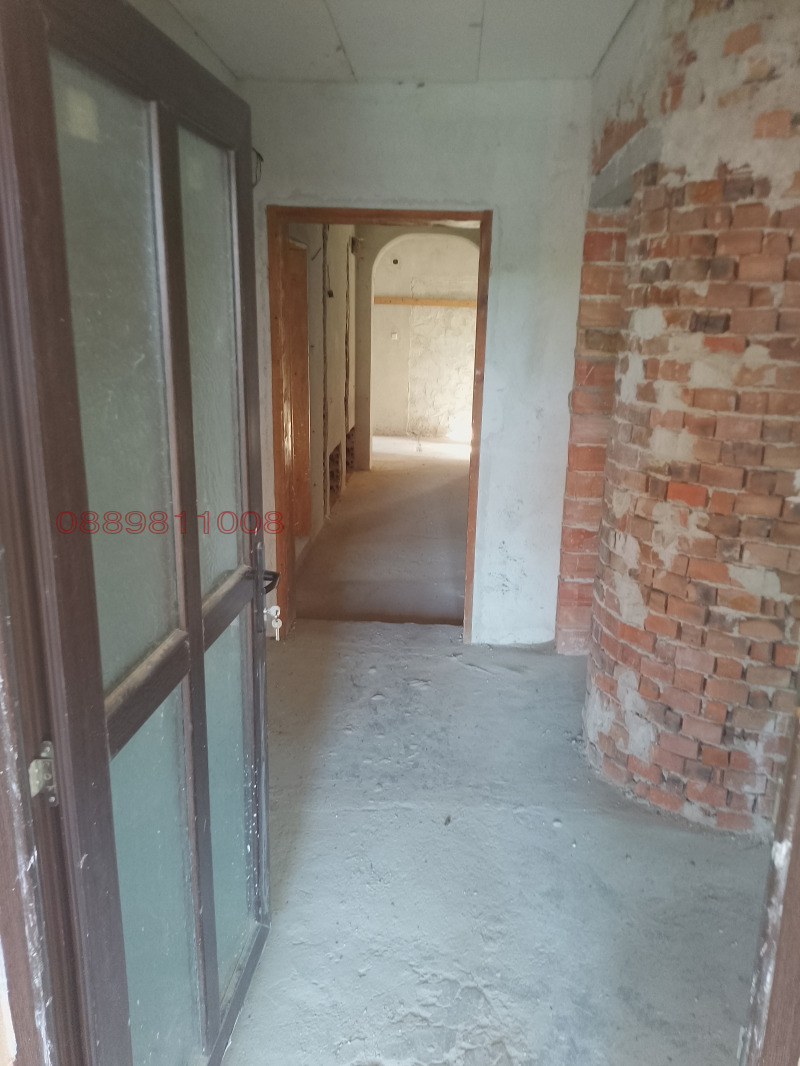 Продава ХОТЕЛ, с. Орешак, област Ловеч, снимка 8 - Хотели - 53500657