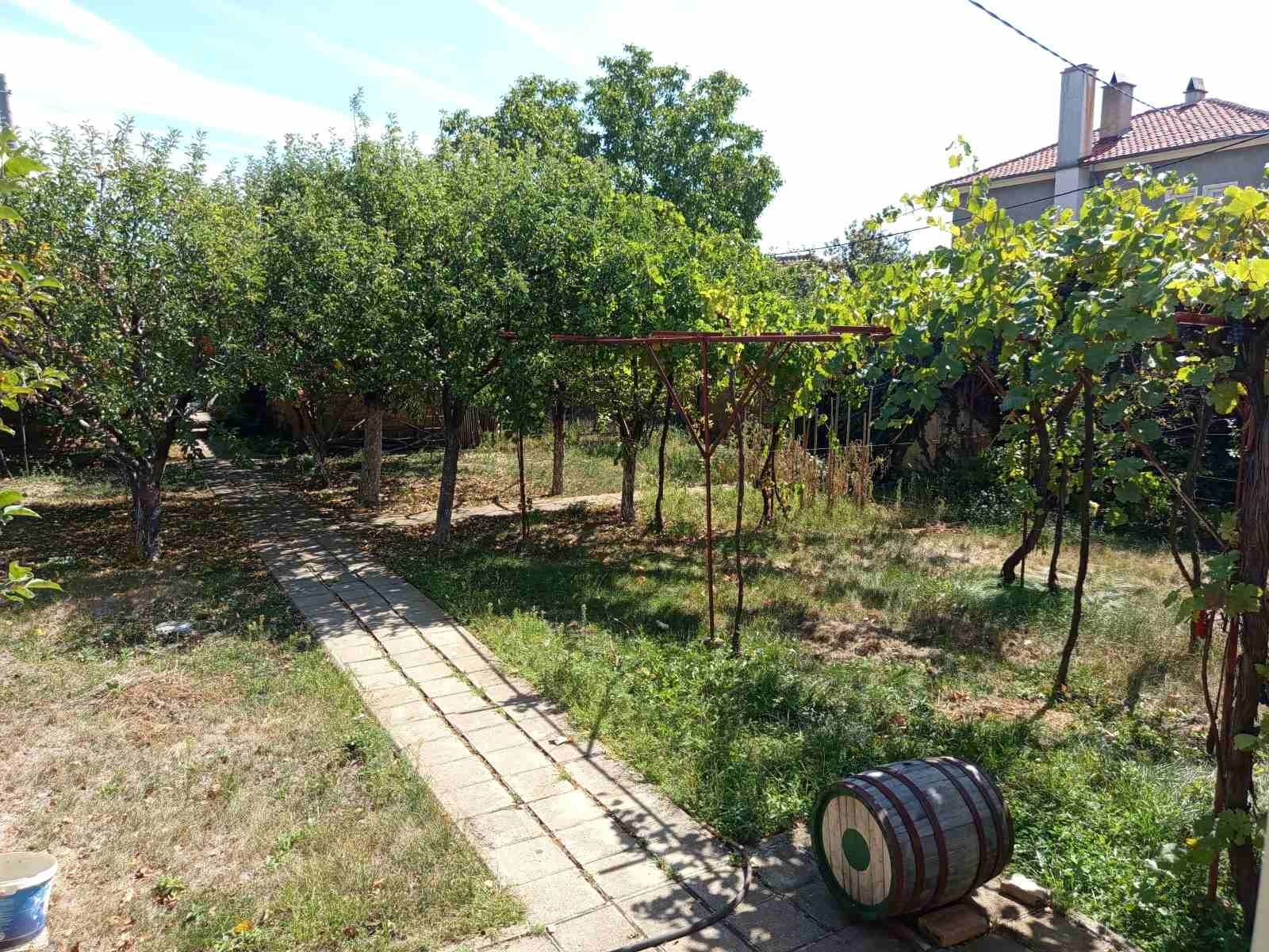 Продава ЕТАЖ ОТ КЪЩА, гр. Казанлък, област Стара Загора, снимка 6 - Етаж от къща - 55314221