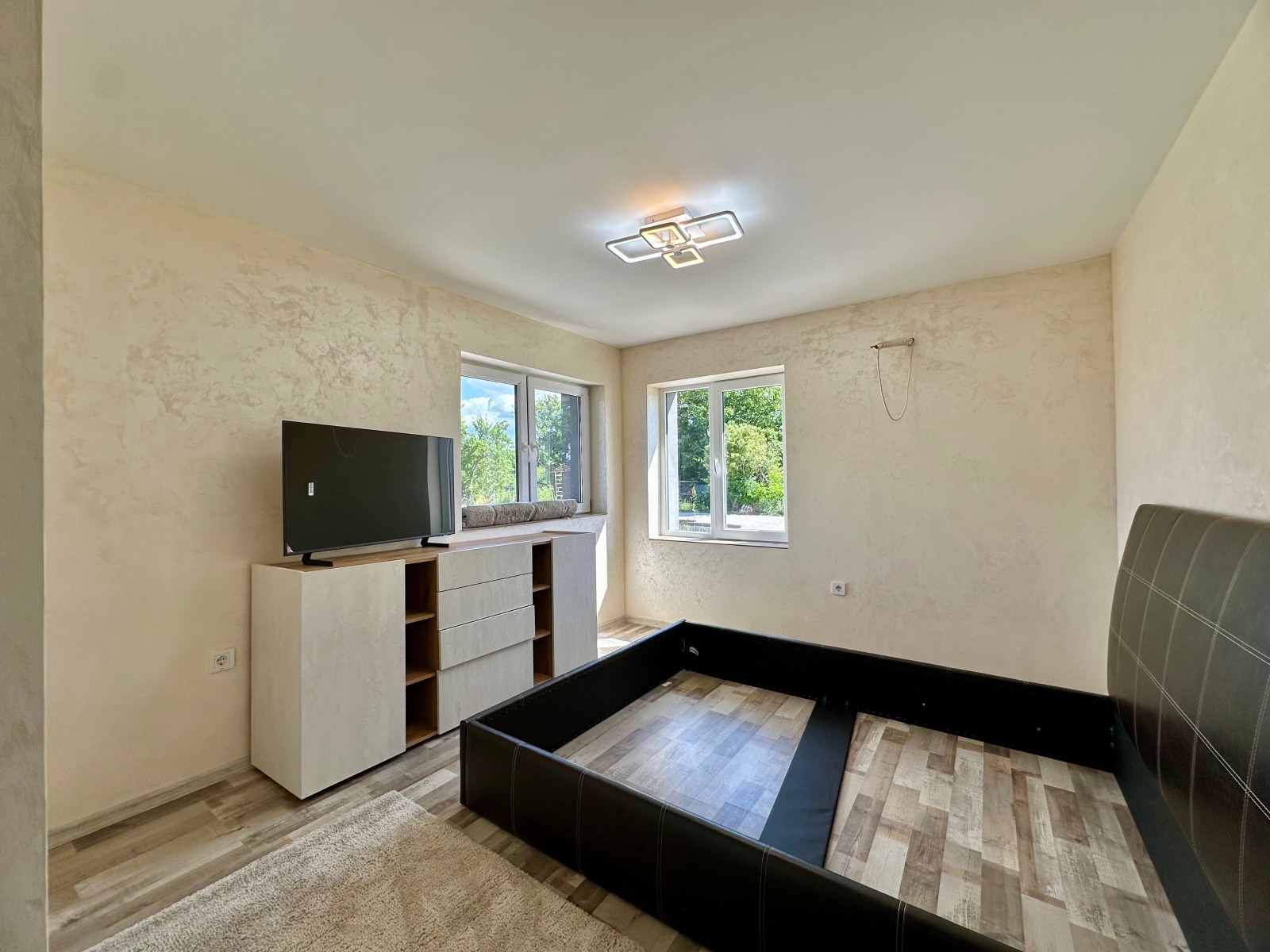 Продава КЪЩА, гр. София, с. Волуяк, снимка 4 - Къщи - 55119674