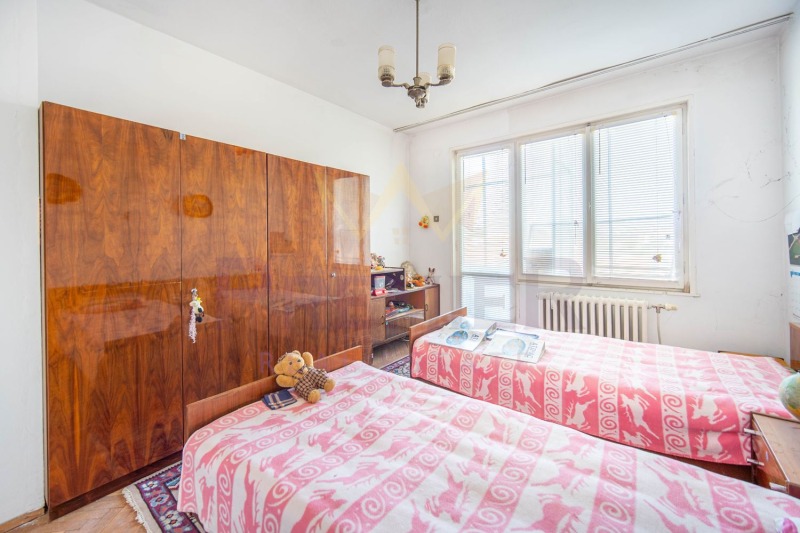 Продава 3-СТАЕН, гр. Добрич, Център, снимка 8 - Апартаменти - 53198859