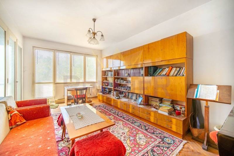 Продава 3-СТАЕН, гр. Добрич, Център, снимка 2 - Апартаменти - 53198859