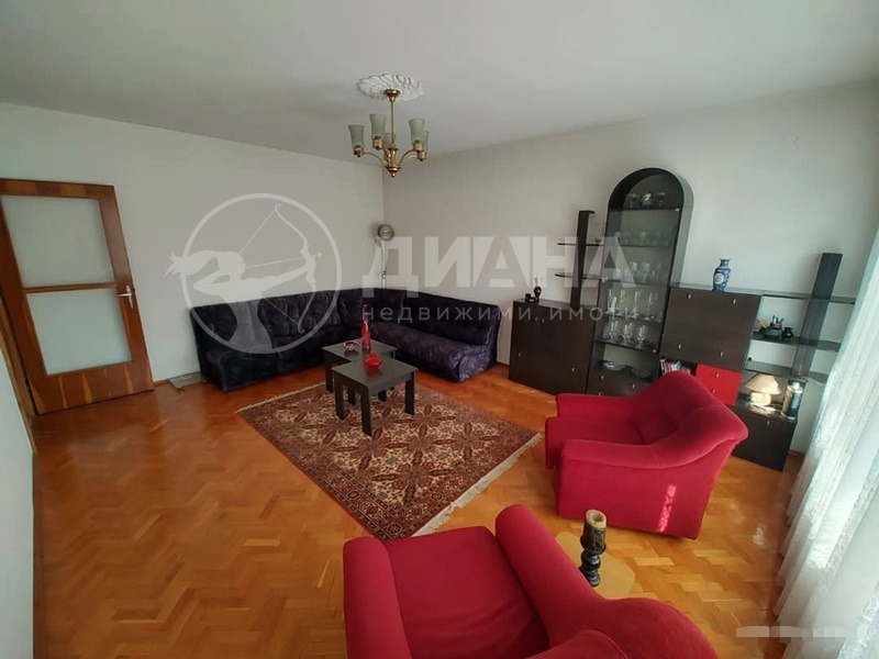Продава  4-стаен град Пловдив , Център , 117 кв.м | 59417997