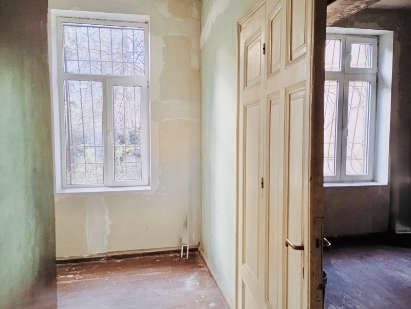 Продава ОФИС, гр. София, Център, снимка 9 - Офиси - 52535839