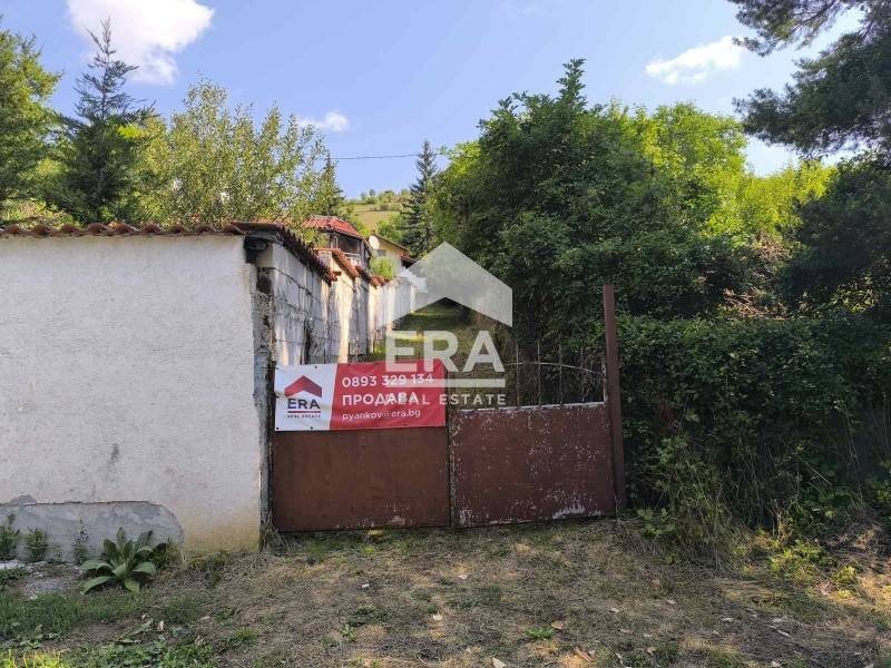 Продава КЪЩА, с. Брезе, област София област