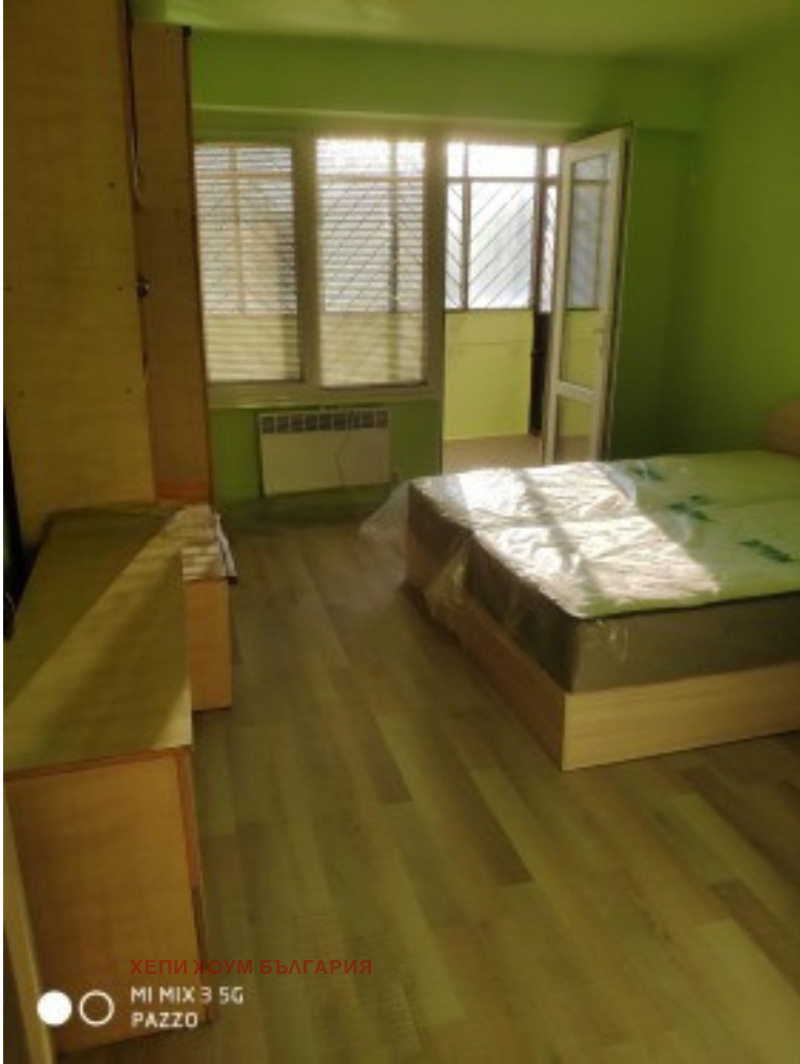 Продава  2-стаен град Русе , Централен кооп. пазар , 70 кв.м | 97384106