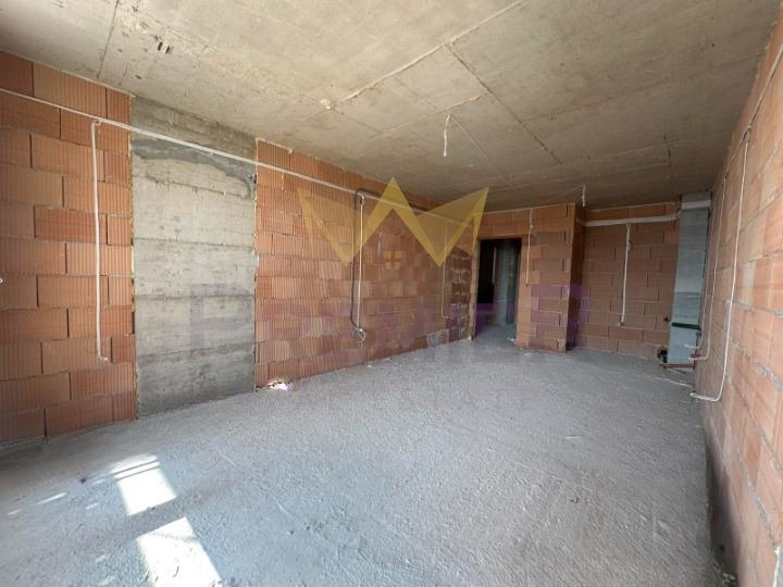 Продава  3-стаен град Варна , Възраждане 3 , 96 кв.м | 94737769 - изображение [2]