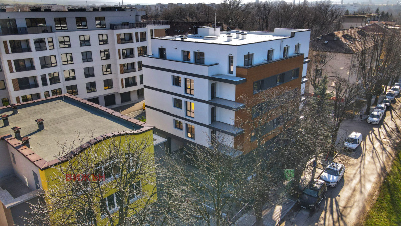 Продава 3-СТАЕН, гр. Перник, Изток, снимка 15 - Апартаменти - 52722900