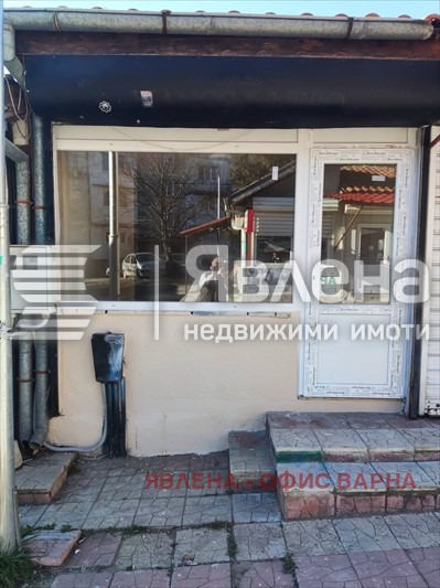 Προς πώληση  Κατάστημα Βαρνα , Βλαδησλαβ Βαρνεντσηκ 1 , 20 τ.μ | 24719114
