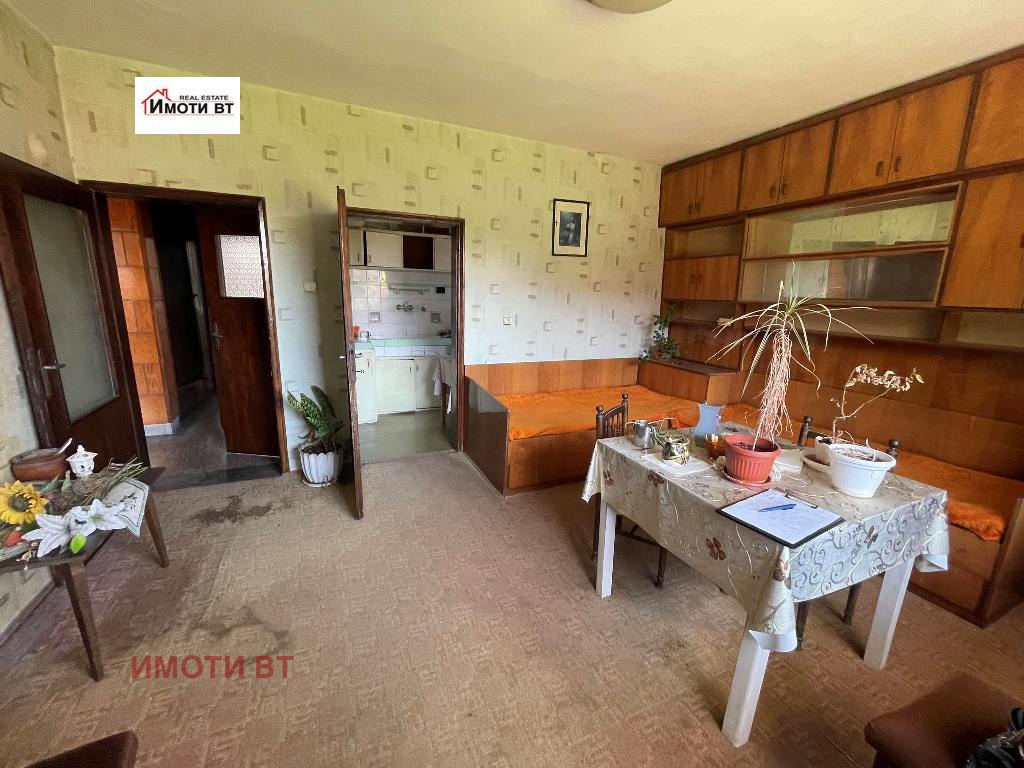 Продава 4-СТАЕН, гр. Велико Търново, Център, снимка 2 - Апартаменти - 45401421