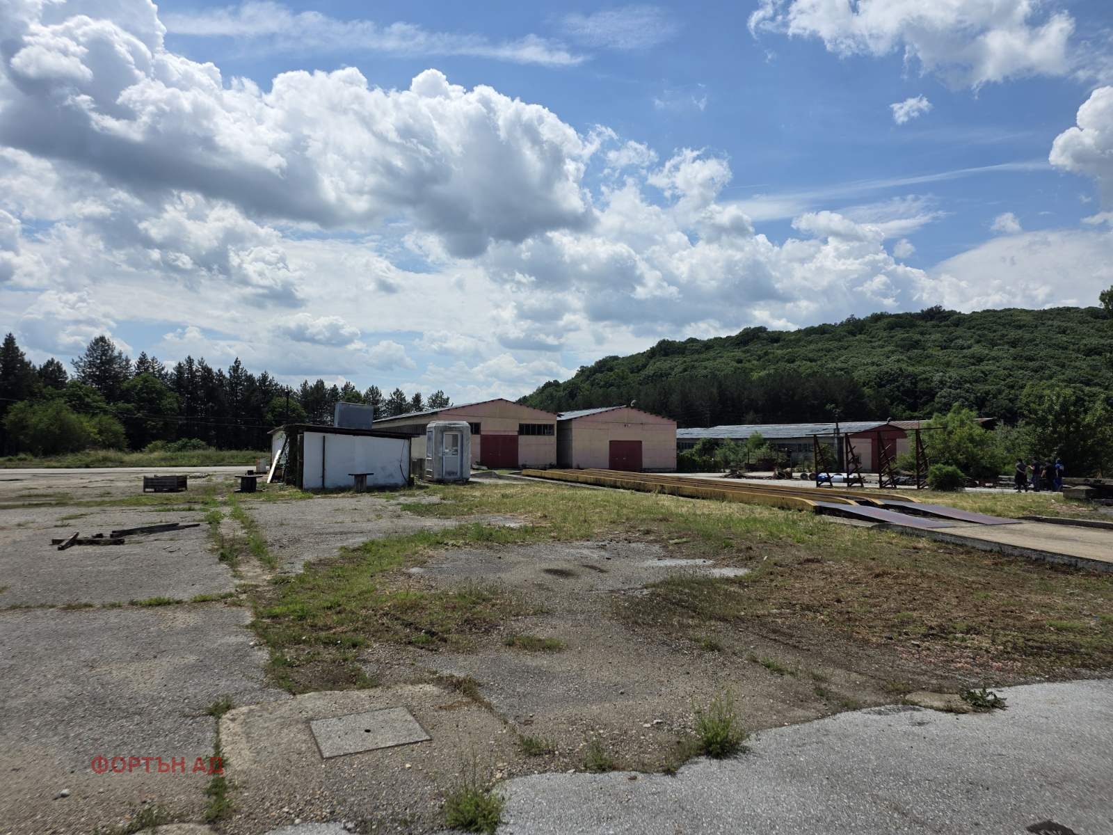Продава ПАРЦЕЛ, гр. Велико Търново, Промишлена зона - Запад, снимка 2 - Парцели - 54880909