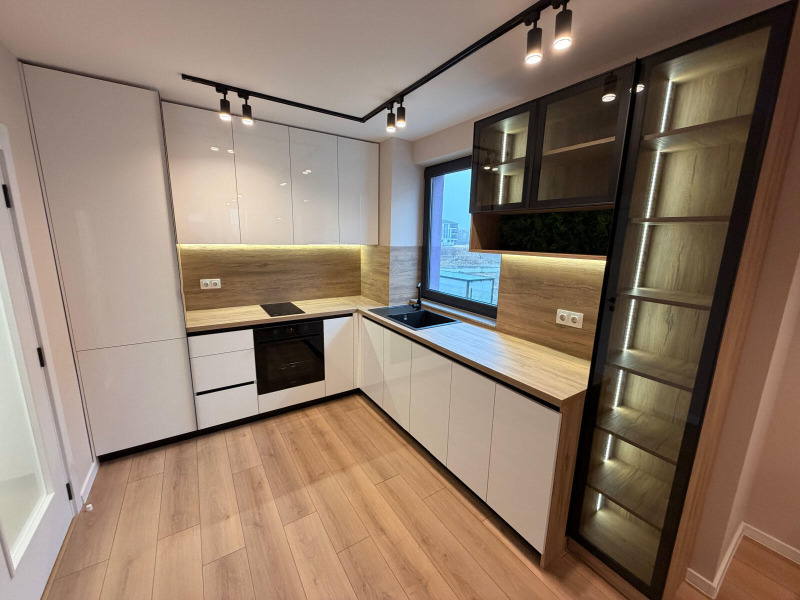 Продава 2-СТАЕН, гр. Пловдив, Остромила, снимка 2 - Апартаменти - 53244654