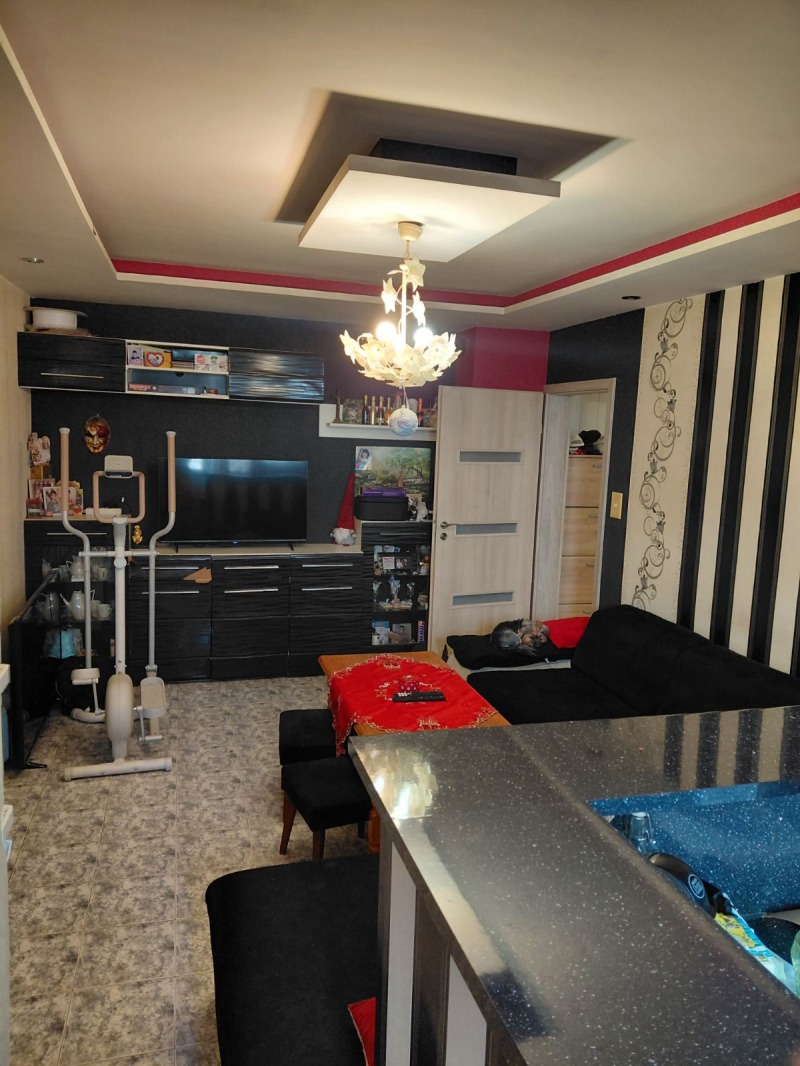 Продава 3-СТАЕН, гр. София, Сухата река, снимка 2 - Апартаменти - 53129079