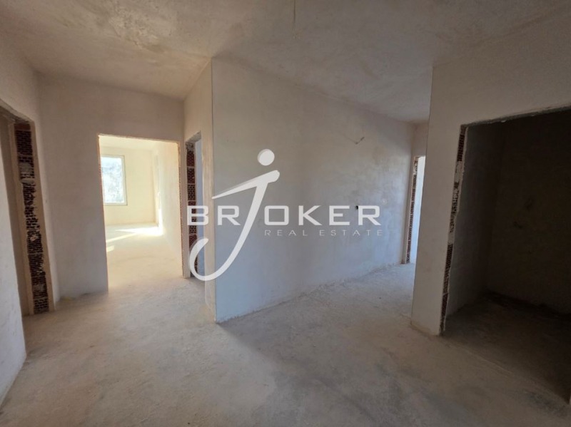 Продава 4-СТАЕН, с. Резбарци, област Кърджали, снимка 8 - Апартаменти - 52934405