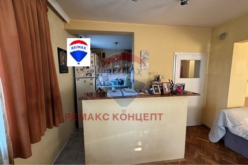 Продава ЕТАЖ ОТ КЪЩА, гр. Шумен, Пожарната, снимка 1 - Етаж от къща - 47614537