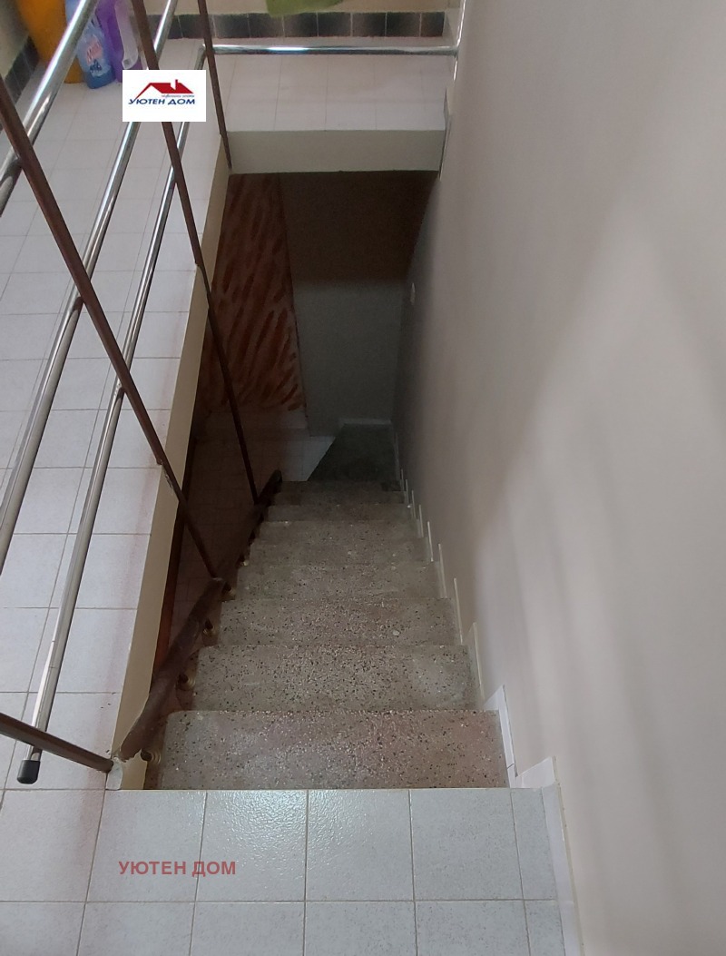 Продава КЪЩА, гр. Шумен, Боян Българанов 2, снимка 10 - Къщи - 53380564