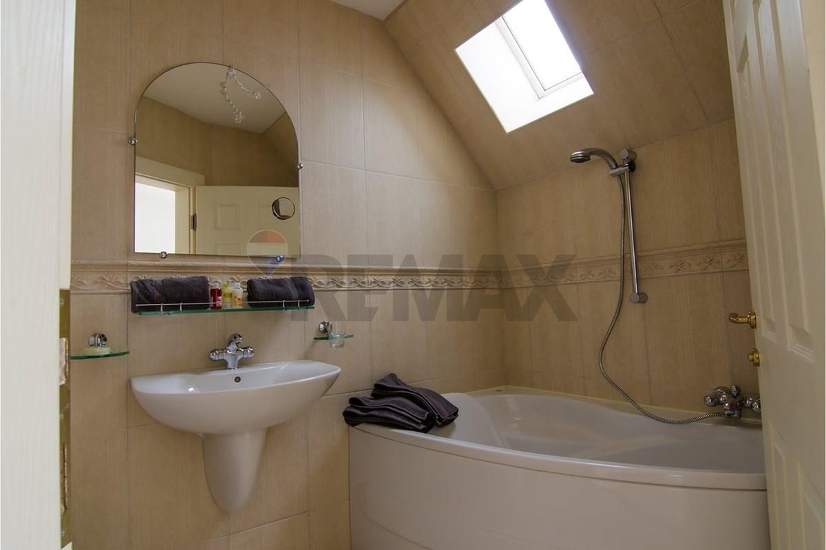 Продава КЪЩА, гр. Варна, м-т Евксиноград, снимка 12 - Къщи - 55049162